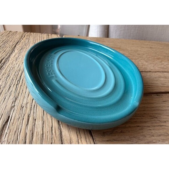 Le Creuset Stoneware Oval Spoon Rest Caribbean Blue NEW - Picture 3 of 4